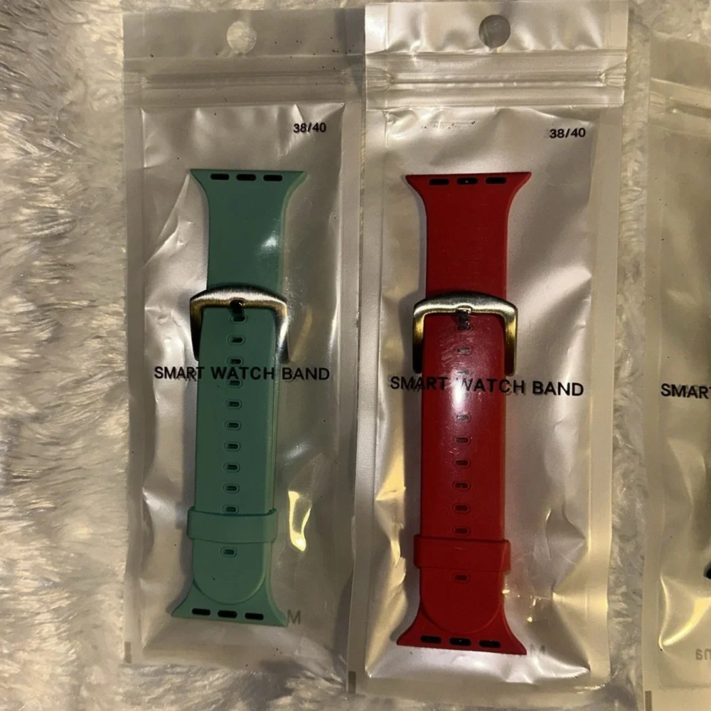 Smart watch band. Compatible with Apple Watch 40MM. Still in package. Never used